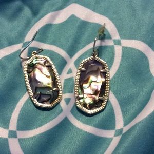 Lovely Elle Kendra Scott earrings
